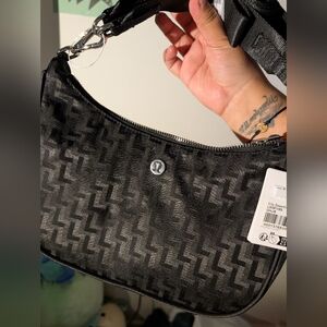 Lululemon City Essentials Bag